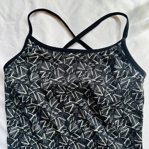 Low Eight Tank Top Built in Bra Active Wear Black & White Tank Size S - Picture 2 of 7